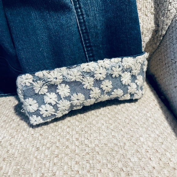 Crop Denim zippered floral jacket - Picture 3 of 3